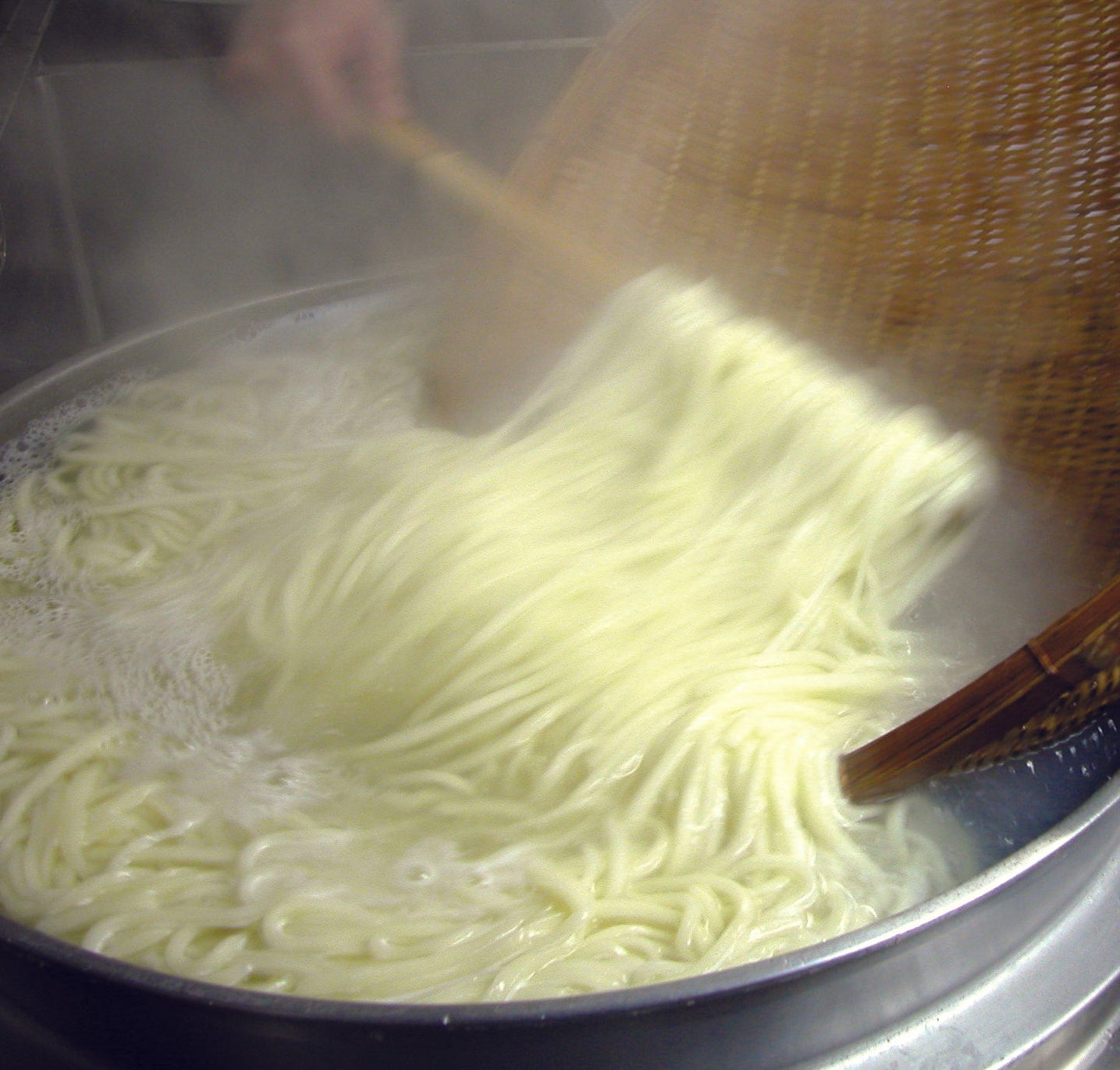 水沢うどん釜揚げの瞬間